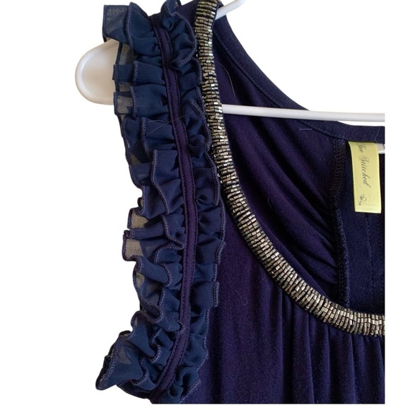 Bee Stiched Navy Gorgeous Top Boutique purchase - Picture 4 of 13